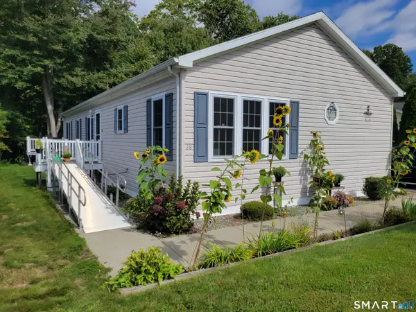 28 Cliff Road, Ledyard, CT 06339