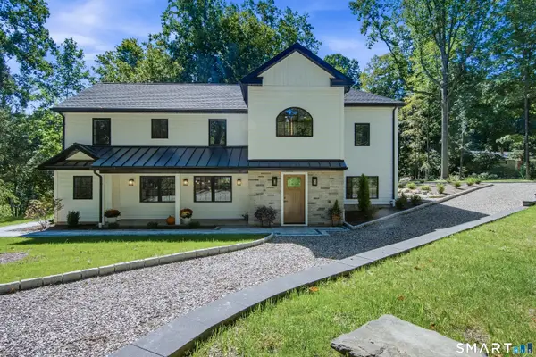 9 Bradley Lane, Newtown, CT 06482
