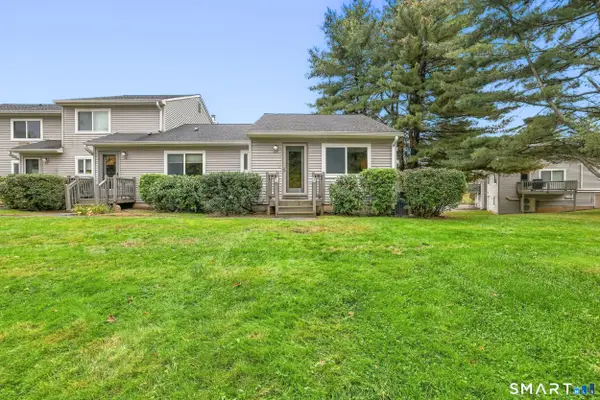 26 Chelsea Lane #26, East Granby, CT 06026