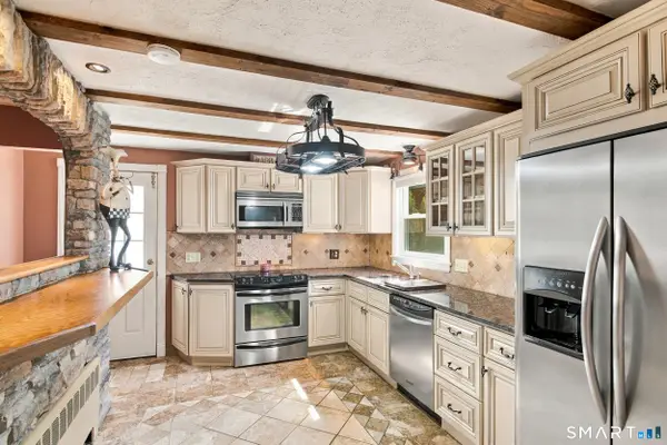 64 Davenport Road, West Hartford, CT 06110