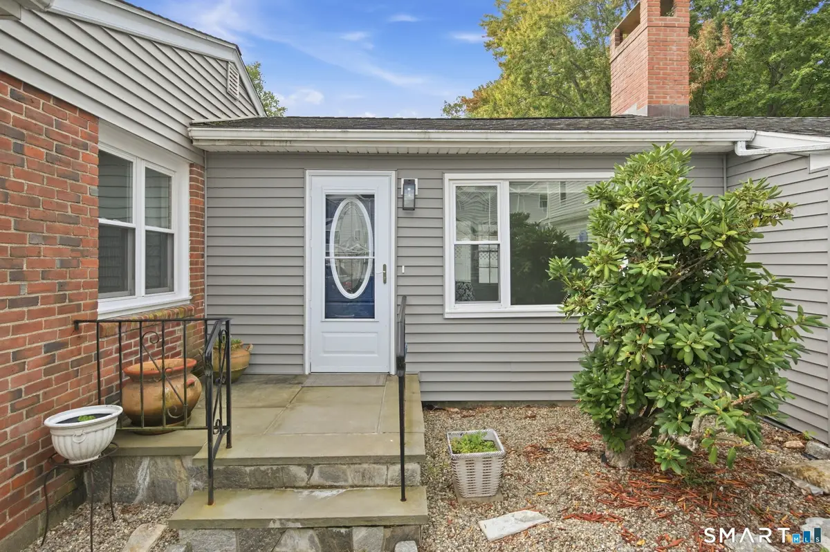 3 Beacon Square, Fairfield, CT 06825 - #1