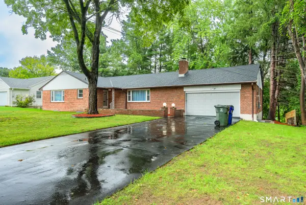 8 Lincoln Avenue, West Hartford, CT 06117