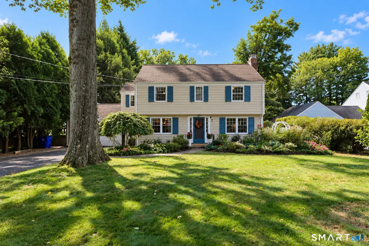 7 Braintree Drive, West Hartford, CT 06117 - #1