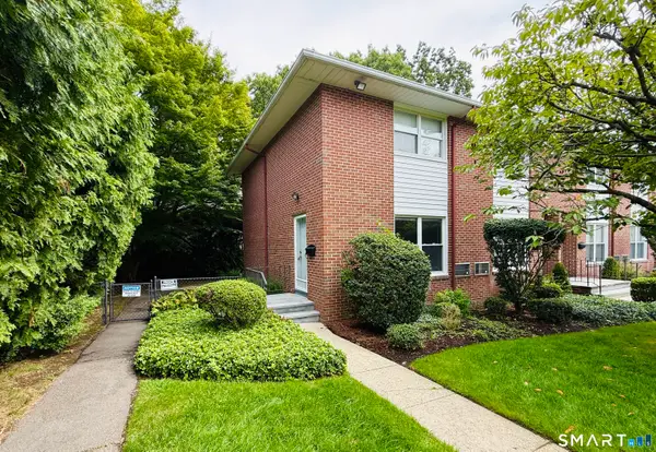 1 Willowbrook Court #1, Stamford, CT 06902