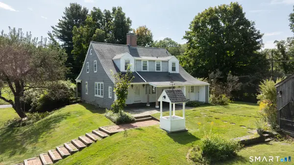 802 Charcoal Avenue, Middlebury, CT 06762