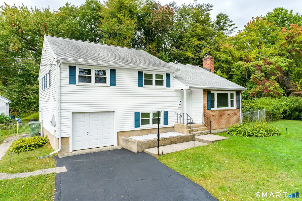 34 Grande Avenue, Windsor, CT 06095 - #1
