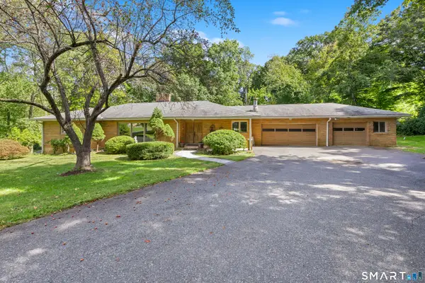 25 Juniper Road, Middlebury, CT 06762