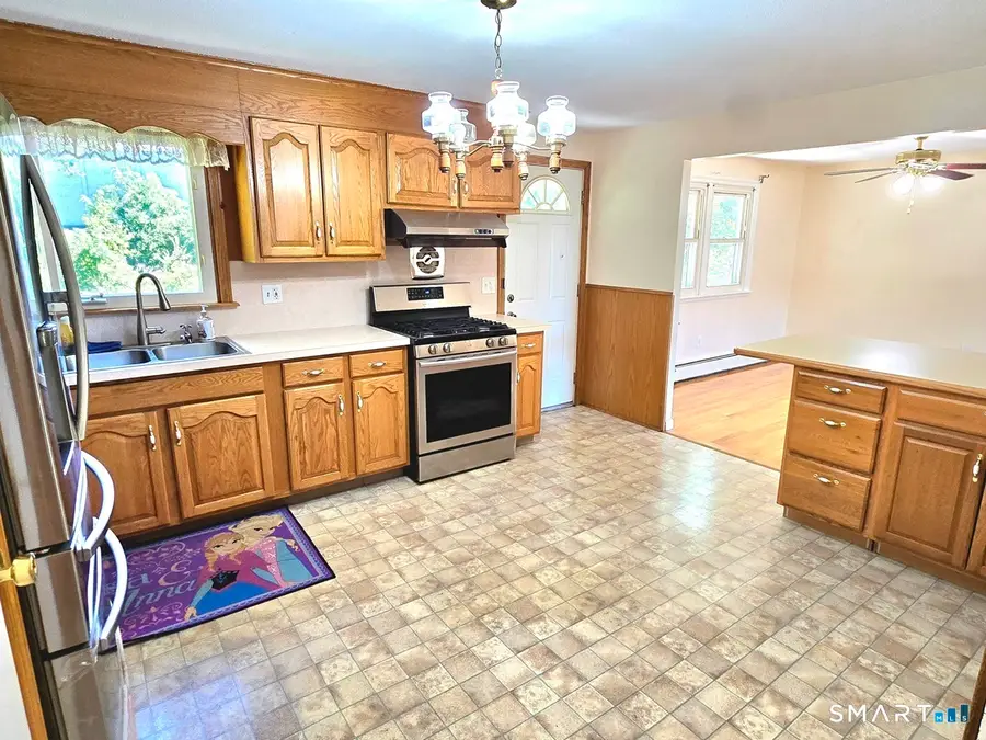4 Echo Lane, West Hartford, CT 06107 - #2