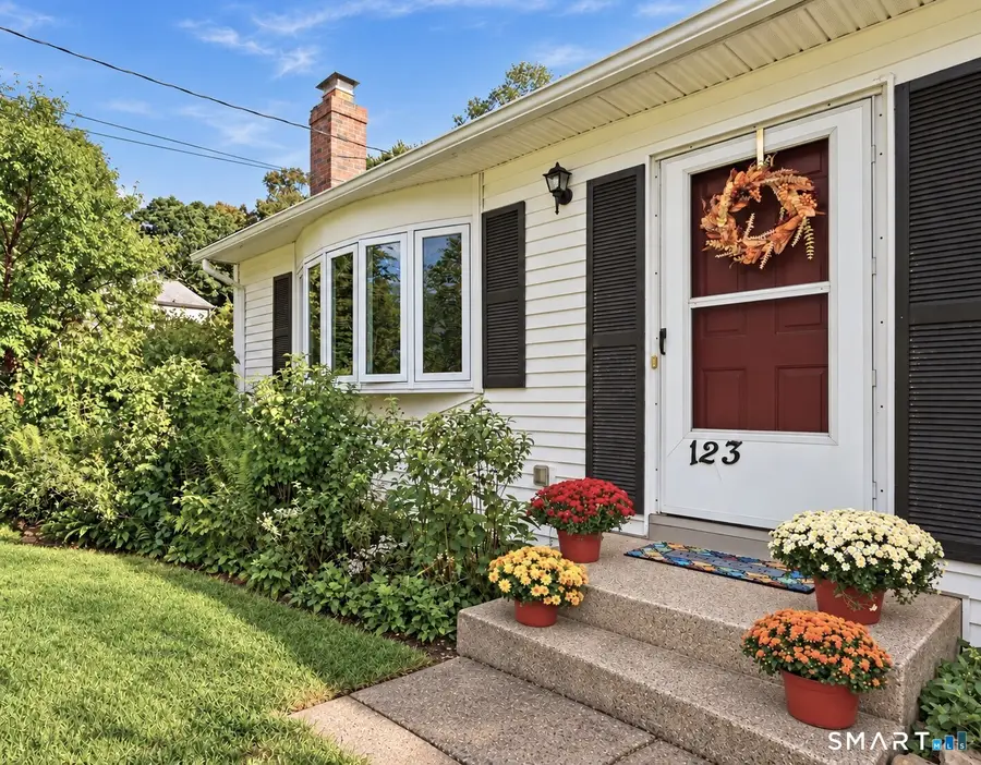 123 Country Lane, East Hartford, CT 06118 - #2