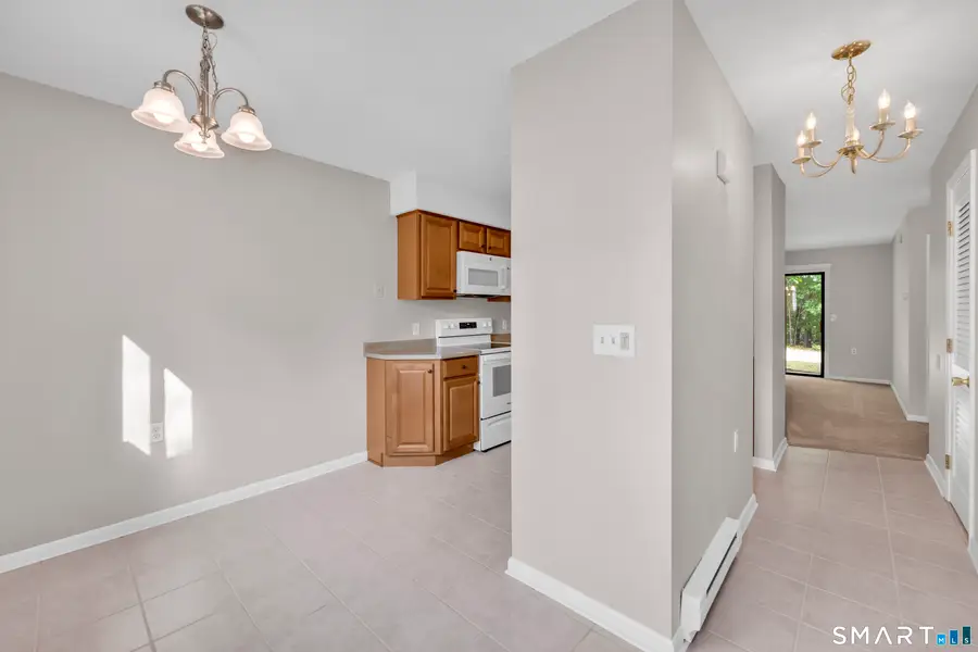 10 Knoll Lane #10, Weatogue, CT 06089 - #3