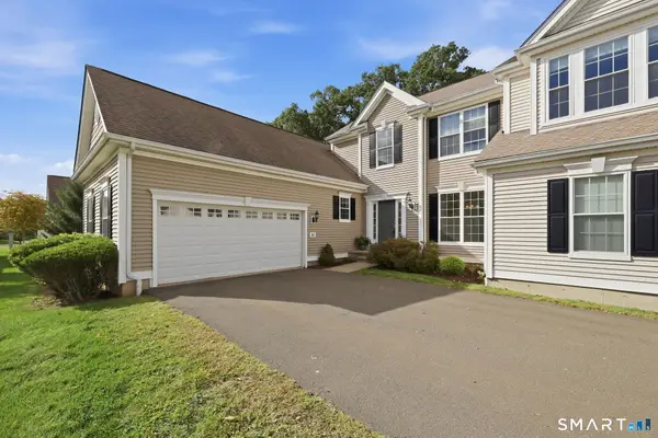 82 Barkledge Drive #82, Newington, CT 06111