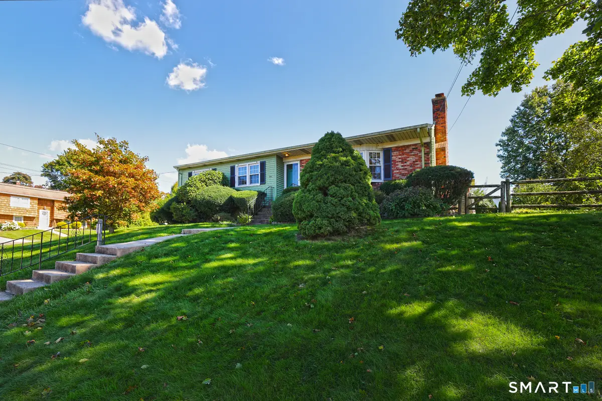 1 Sunflower Circle, West Haven, CT 06516 - #1