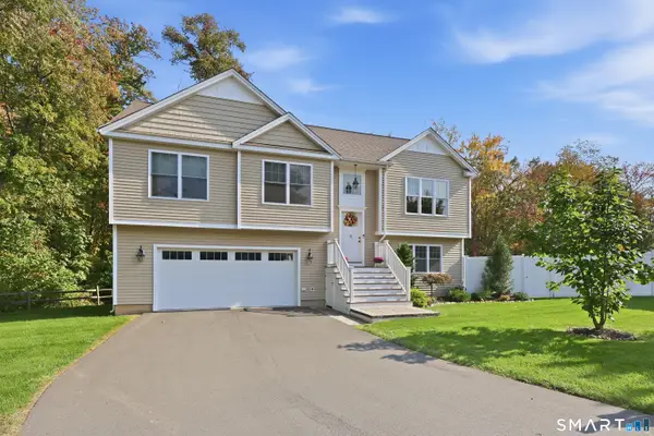 9 Winthrop Drive, Farmington, CT 06032