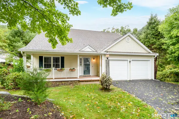207 Woodlawn Drive #207, Seymour, CT 06483