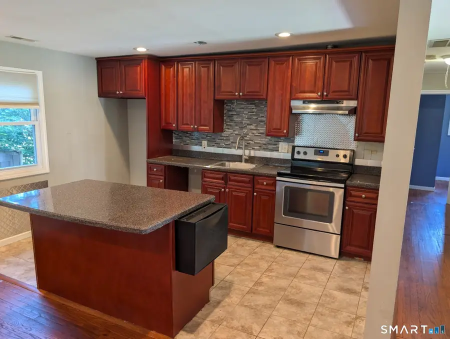 18 Country Club Road, Norwalk, CT 06851 - #3