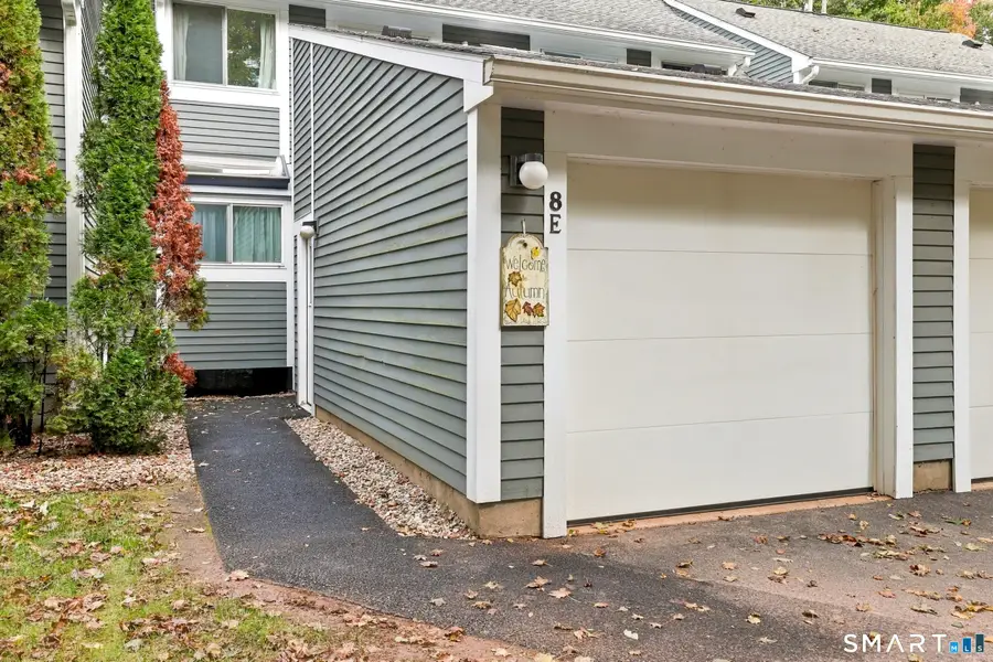 126 Hopmeadow Street #8E, Weatogue, CT 06089 - #3