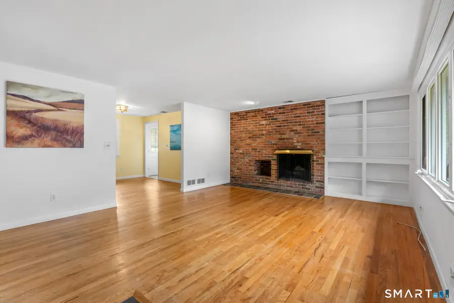 83 Richmond Lane, West Hartford, CT 06117 - #2