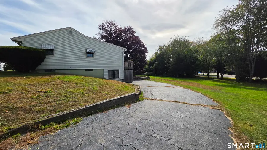 20 Meadow Lane, Uncasville, CT 06382 - #3