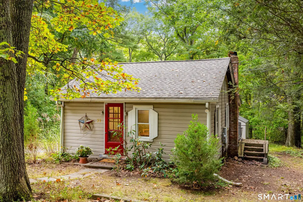 37 Sassacus Road, Avon, CT 06001 - #1