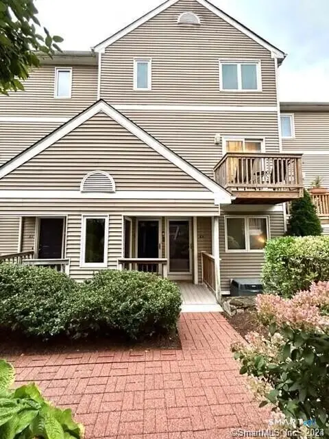 63 Glenrock #63, Norwalk, CT 06850