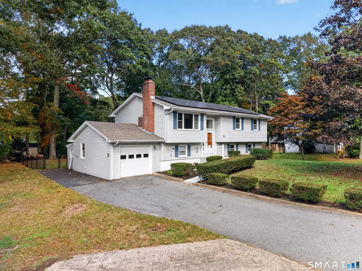 8 Pequot Drive, Gales Ferry, CT 06335 - #1