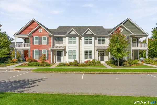 71 Warrington Round #71, Danbury, CT 06810