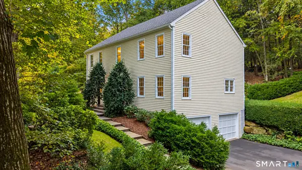 18 Cove Road, Brookfield, CT 06804