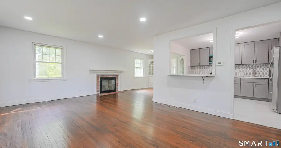 24 Sunfield Circle, Waterbury, CT 06708 - #3
