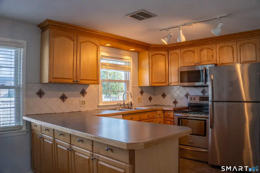 18 Leon Street, Thompson, CT 06277 - #2