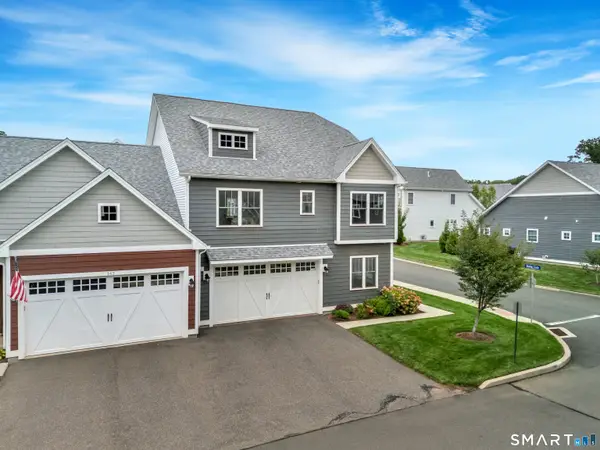 145 Mulholland Way #145, North Haven, CT 06473