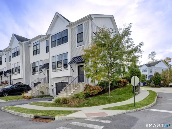 1 West Cross Trail #120, Danbury, CT 06810