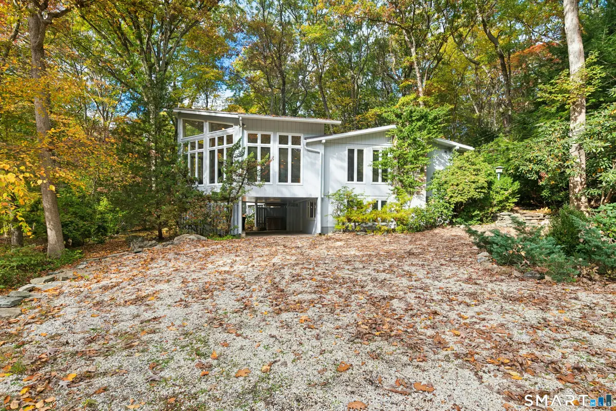 16 Big Oak Circle, Stamford, CT 06903 - #1