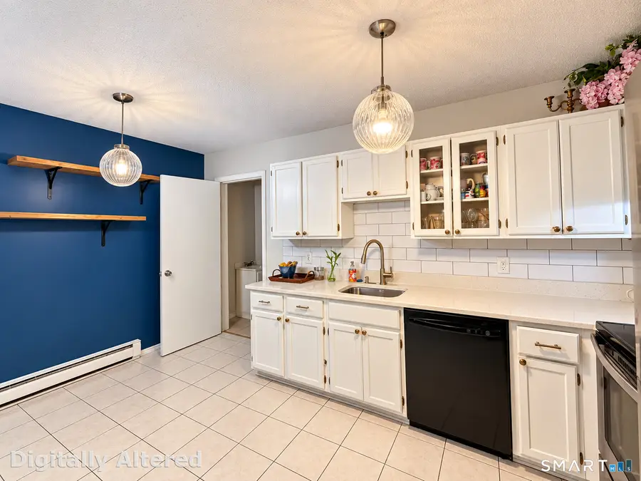 131 Oak Street #4, Waterbury, CT 06704 - #2