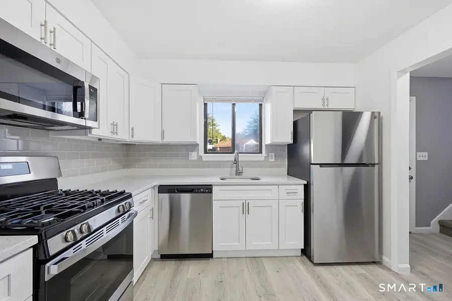 11 Sutton Place #11, Bloomfield, CT 06002 - #3