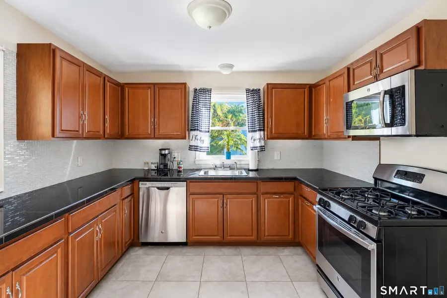 77 John Street, East Haven, CT 06513 - #3
