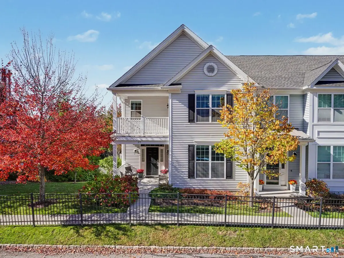 19 Warrington Round #19, Danbury, CT 06810 - #1