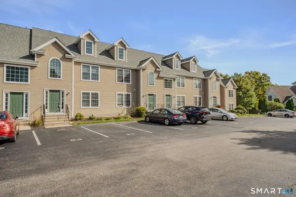 15 Freedom Way #83, East Lyme, CT 06357