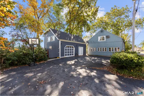 17 East River Road, Guilford, CT 06437