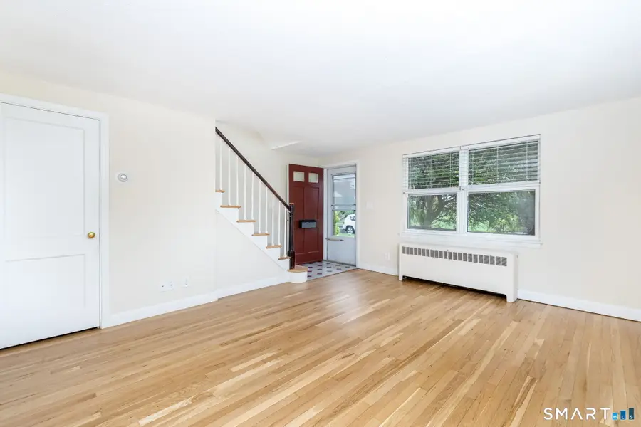 47 Arnold Way #47, West Hartford, CT 06119 - #3