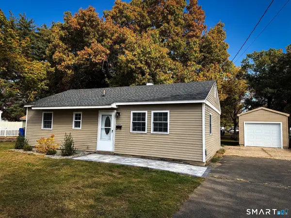 428 Litchfield Drive, Windsor Locks, CT 06096