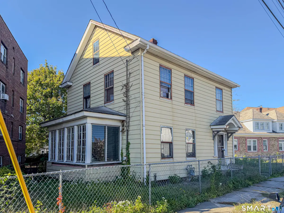 335 Parrott Avenue, Bridgeport, CT 06606 - #1