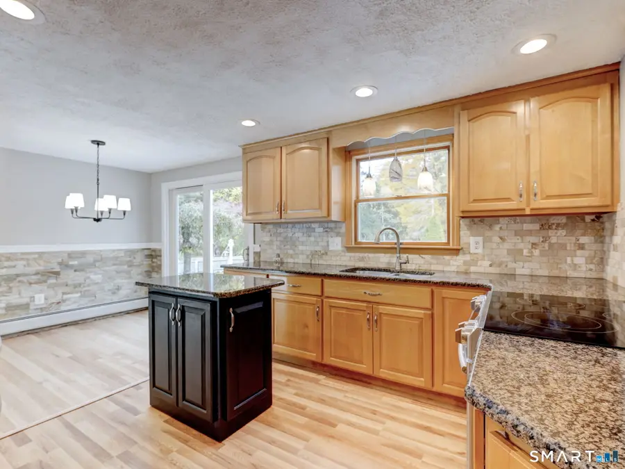 4 Ellis Road, Enfield, CT 06082 - #3