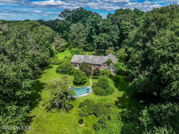 32 Locust Road, Greenwich, CT 06831