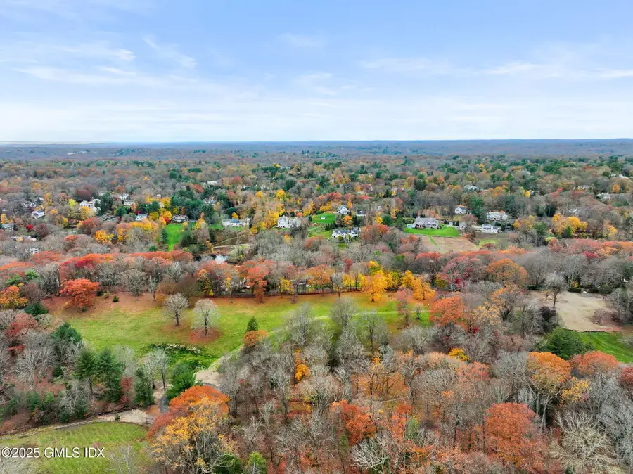 122 Brookwood Lane, New Canaan, CT 06840 - Image #2