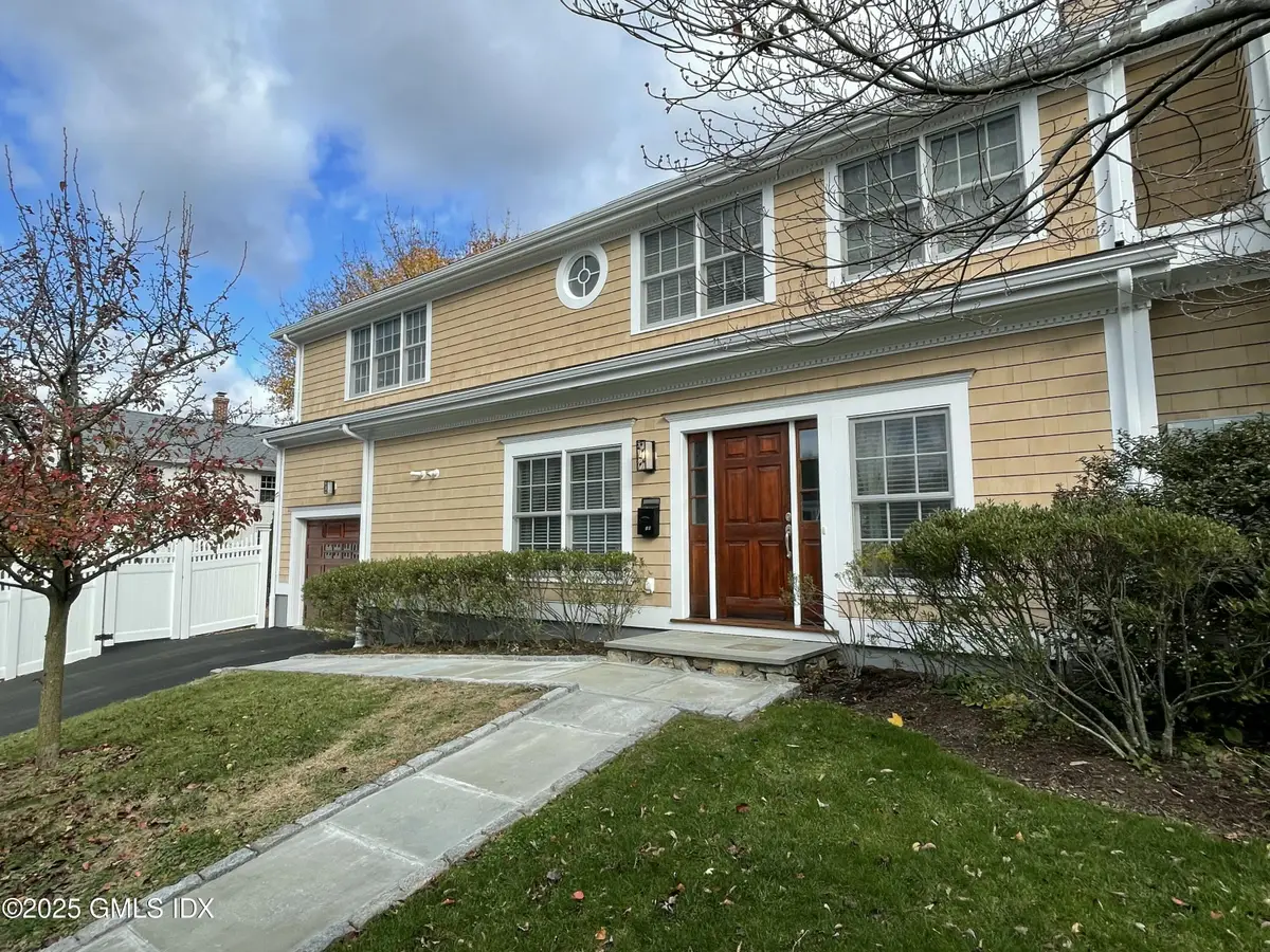 1 Northfield Street #B, Greenwich, CT 06830 - Image #1