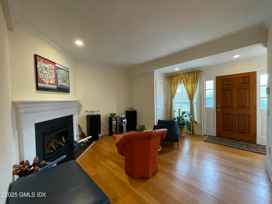 1 Northfield Street #B, Greenwich, CT 06830 - Image #2
