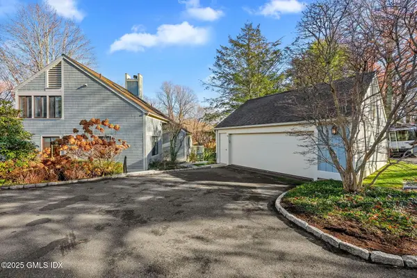 33 E Lyon Farm Drive #33, Greenwich, CT 06831