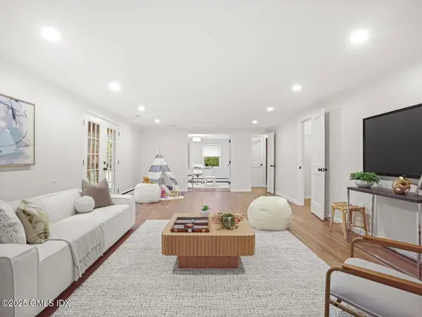 48 Meyer Place, Riverside, CT 06878