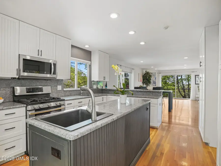 228 Pemberwick Road, Greenwich, CT 06831 - Image #3