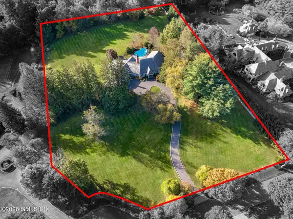 6 Reynwood Manor, Greenwich, CT 06831